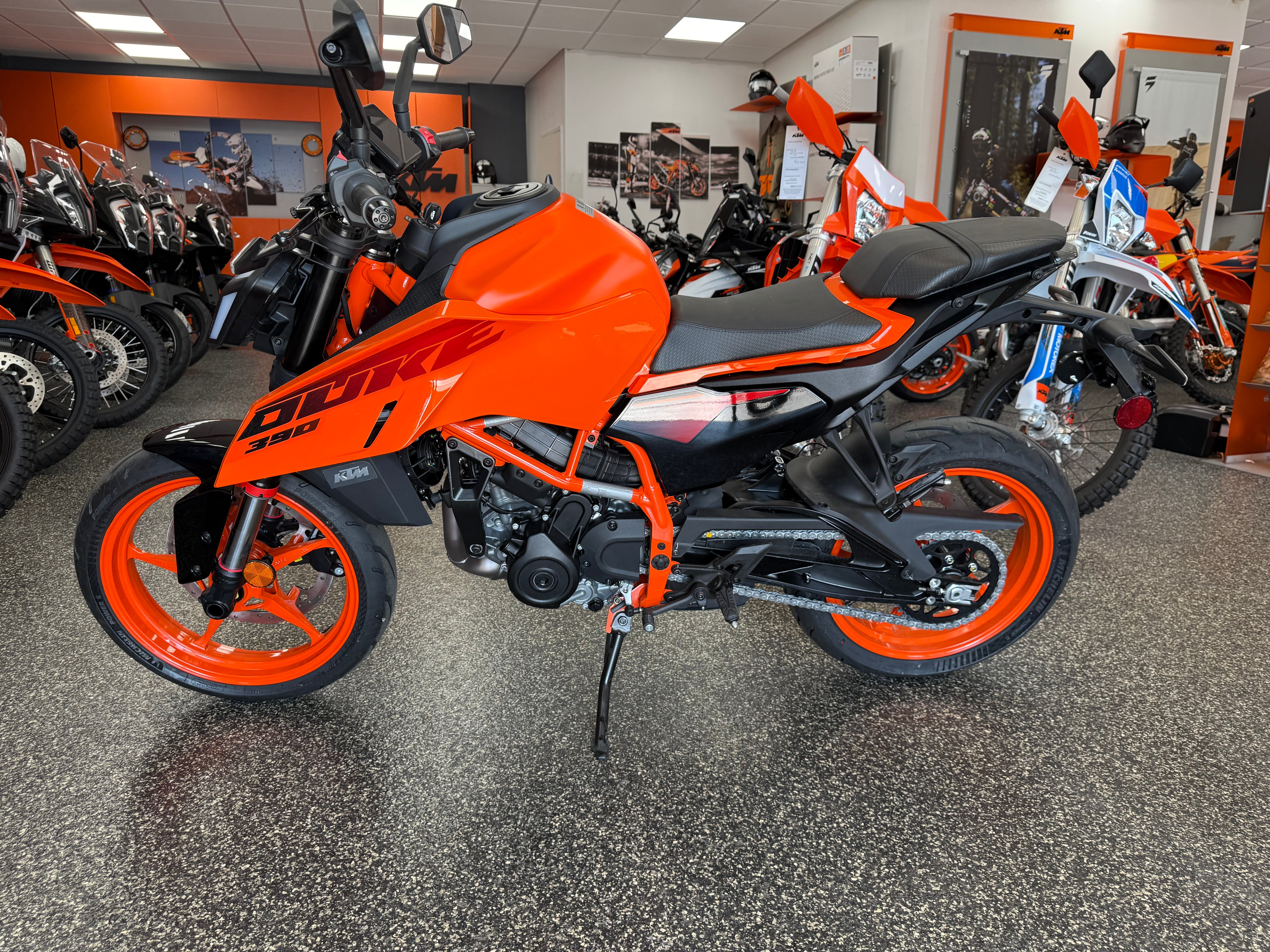 2025 KTM 390 DUKE at Poway Powersports