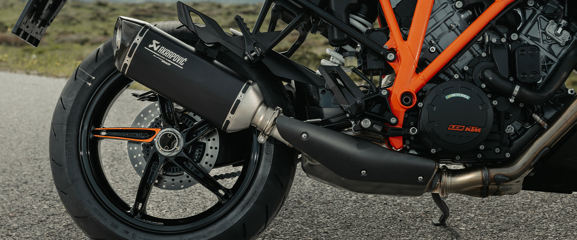 2024 KTM 890 ADVENTURE R side view