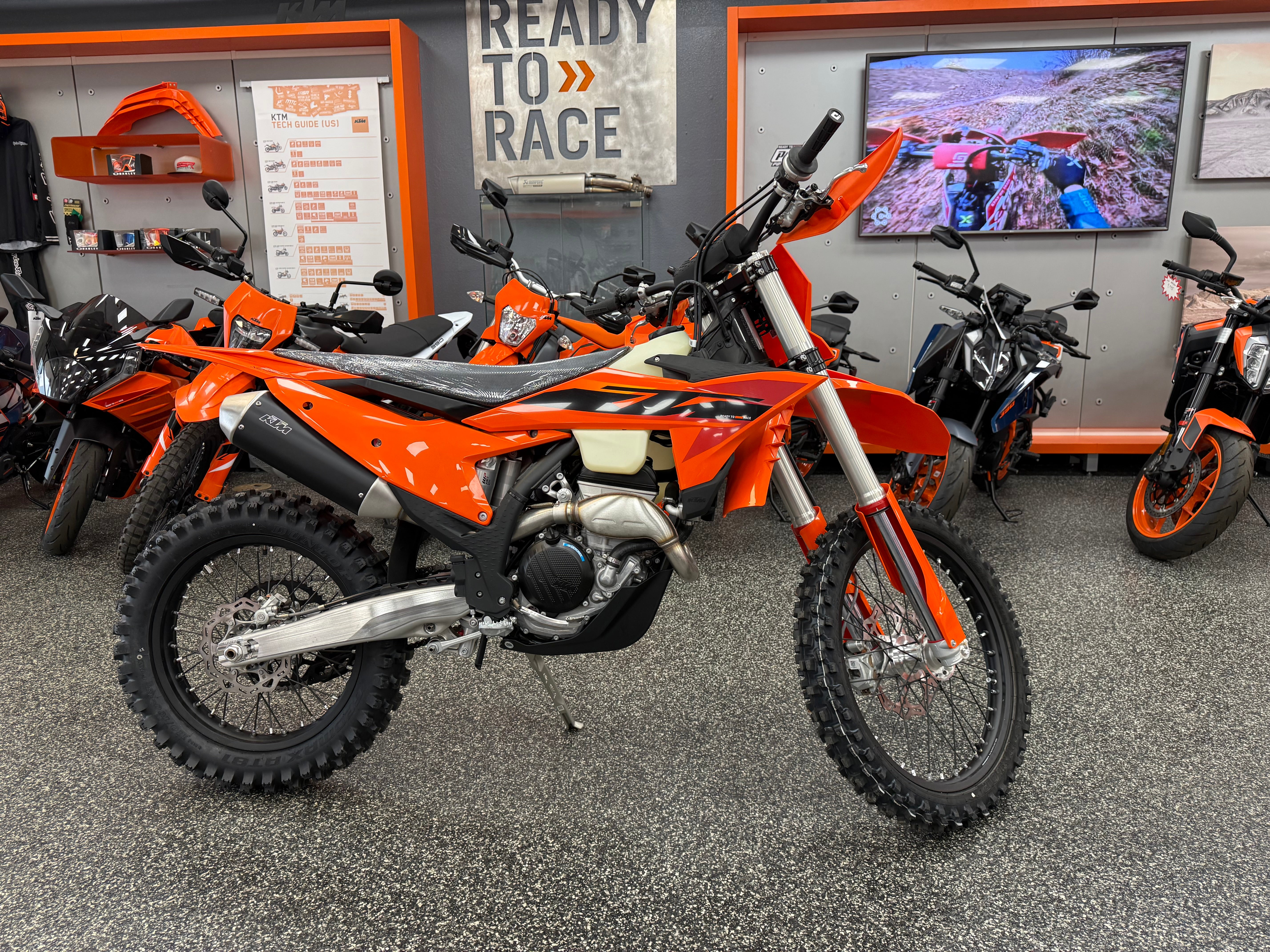 2025 KTM 250 XC-F side view