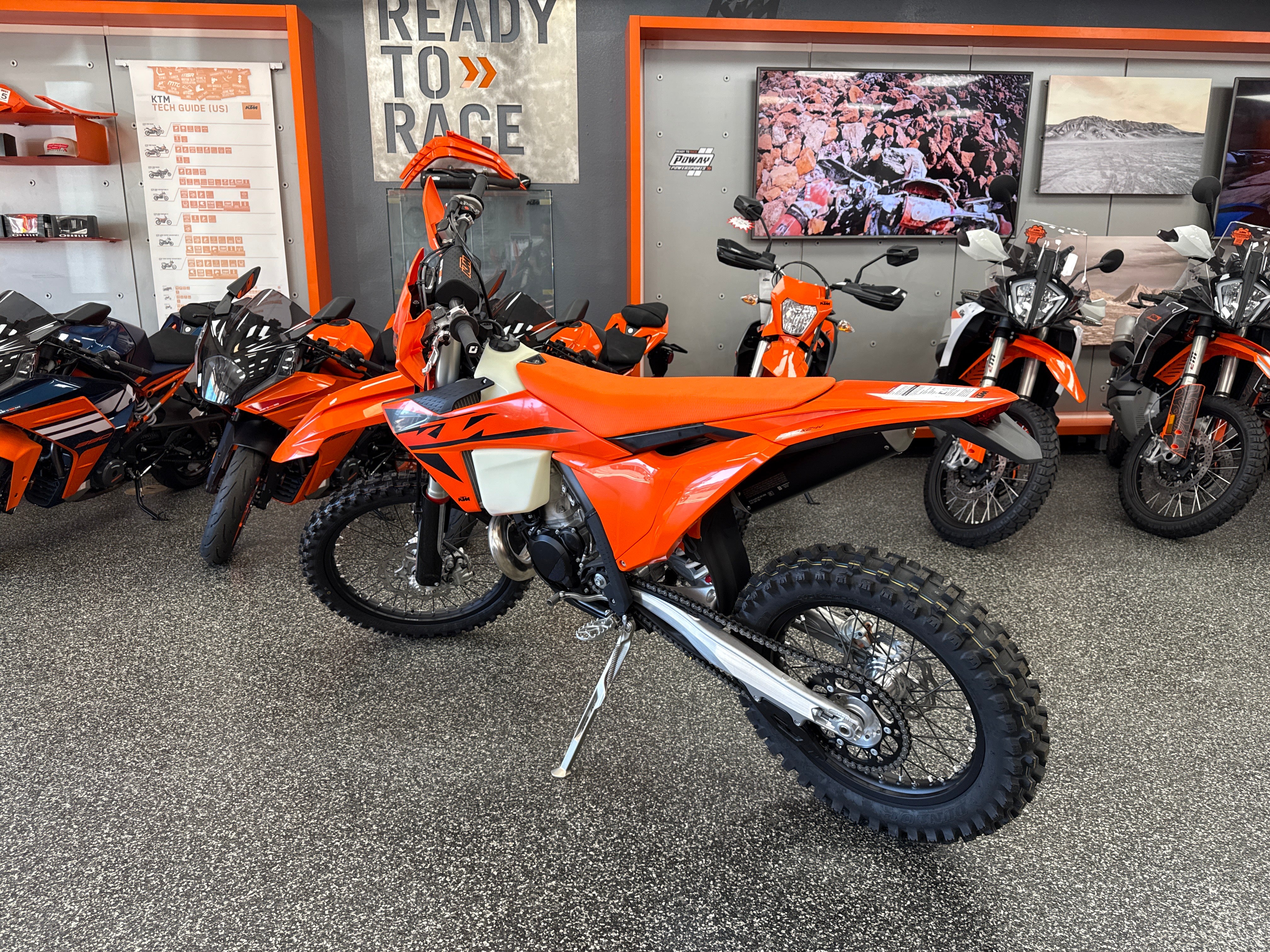 2025 KTM 250 XC-W profile