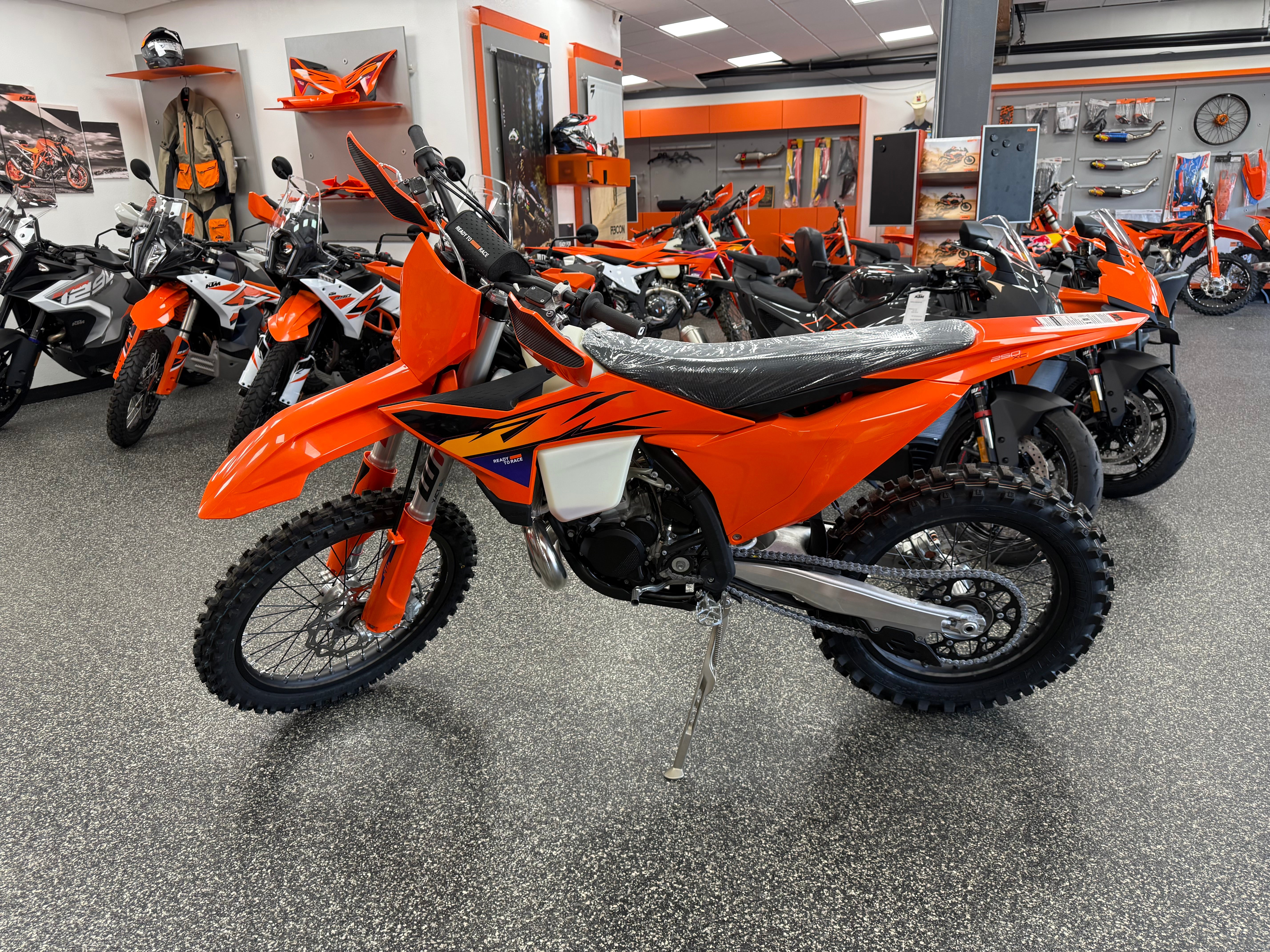 2026 KTM 250 XC action view