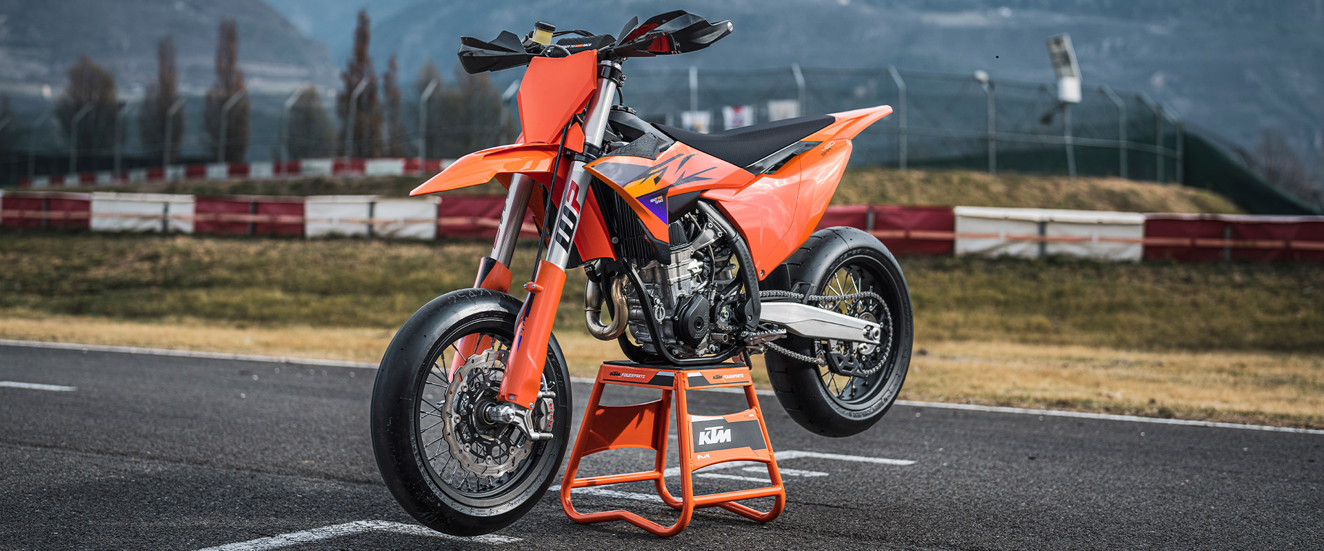 2026 KTM 450 SMR side view