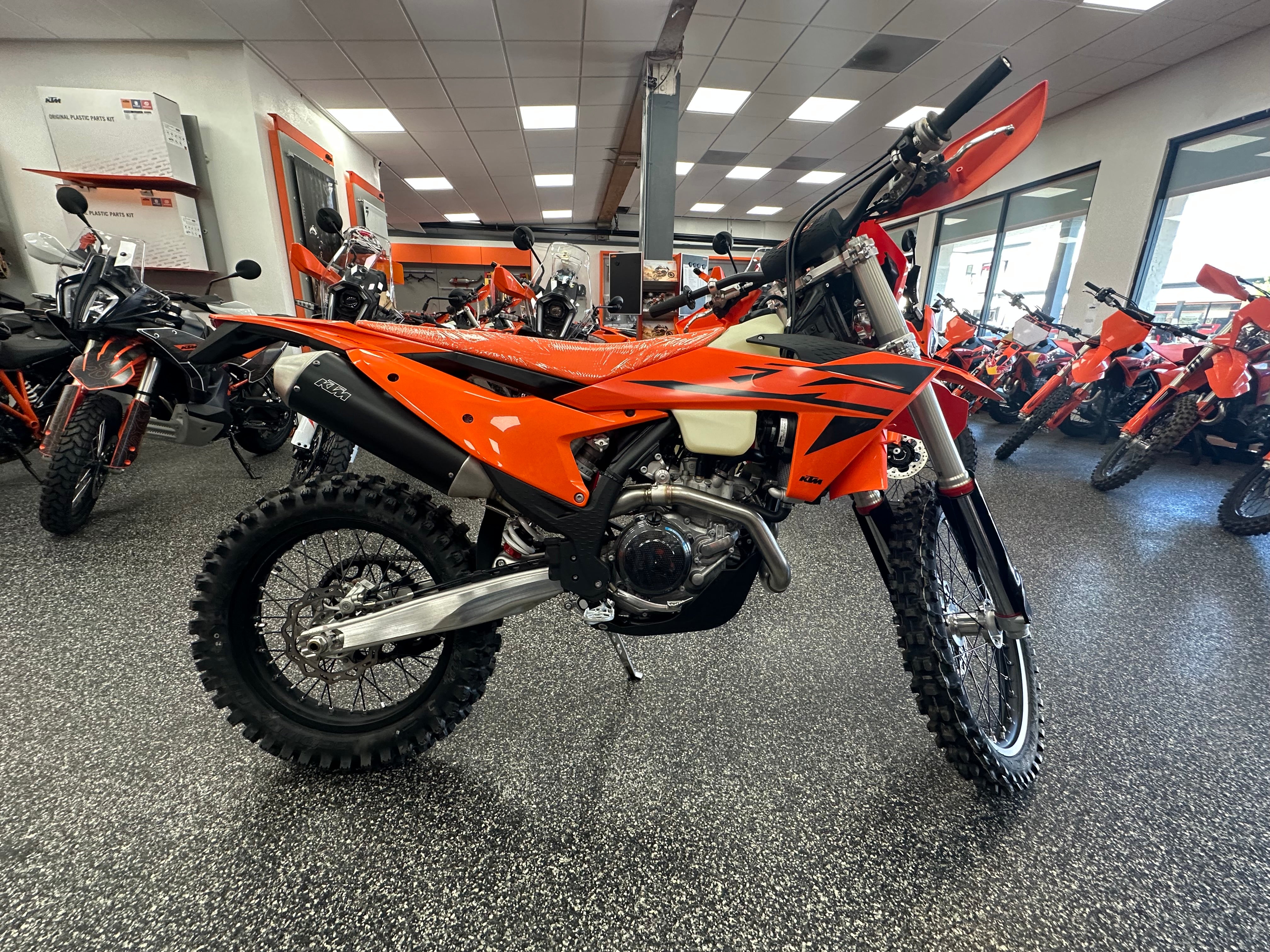 2026 KTM 450 XCF-W side view