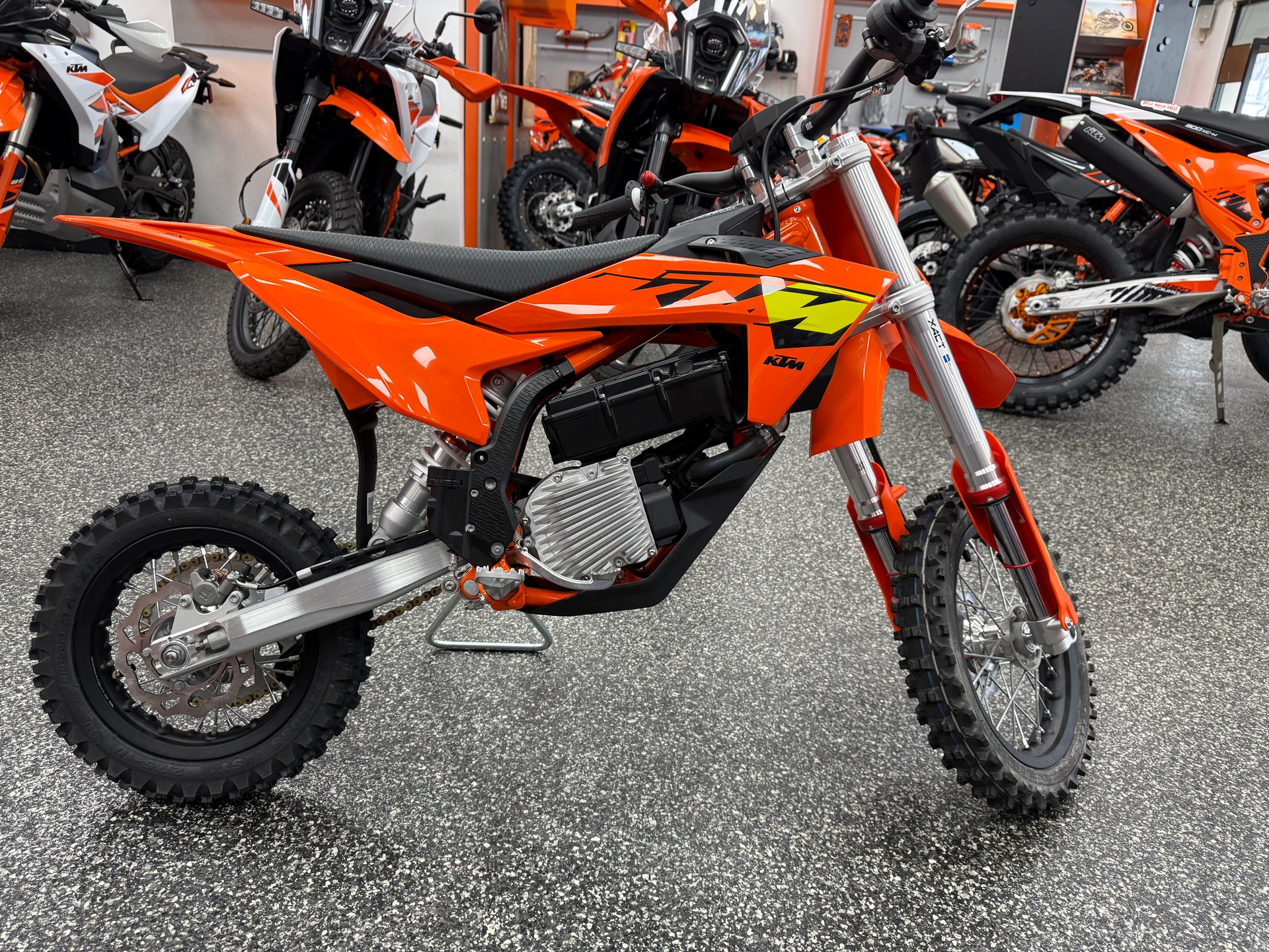 2026 KTM SX-5E side view